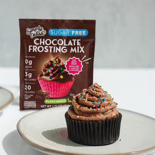 Chocolate Cupcakes with New Simply Delish Chocolate Frosting by @klean.kate Featured Image