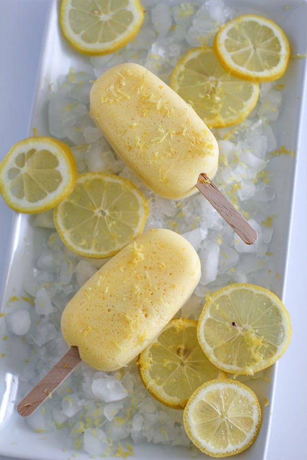 Lemon Pudding Popsicles with lemons _5