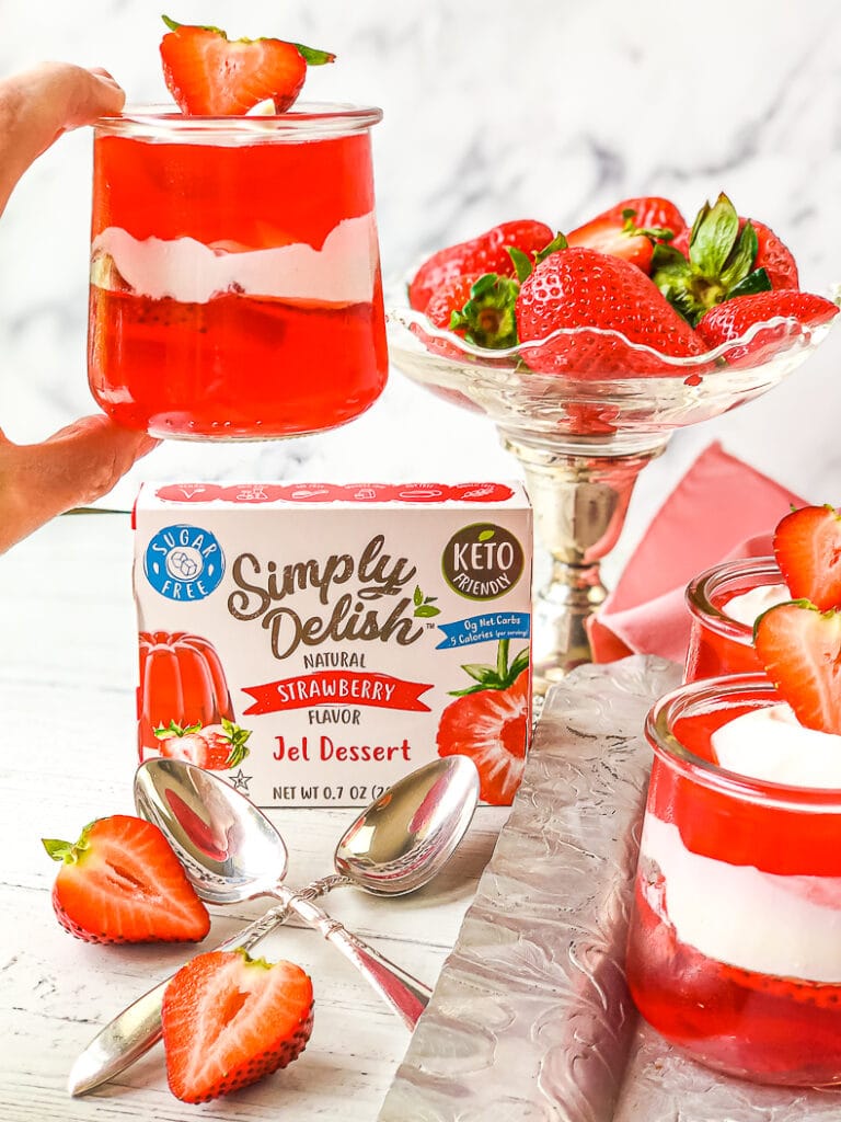 keto strawberry cups